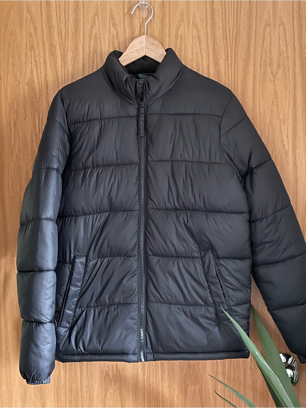 Old Navy Black Men's Quilted Puffer Jacket